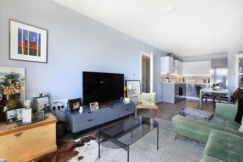 2 bedroom flat for sale, Discovery House, Wandsworth SW18