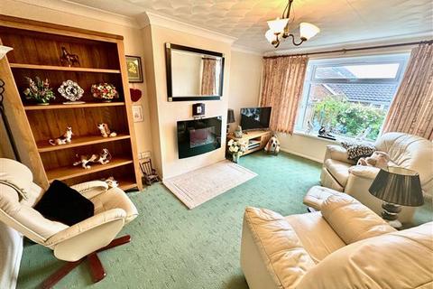 2 bedroom semi-detached bungalow for sale, Moorfoot Road, Worthing, West Sussex, BN13 2EY