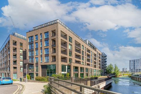 2 bedroom flat for sale, Southmere House, Stratford E15