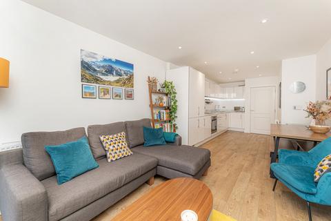 2 bedroom flat for sale, Southmere House, Stratford E15