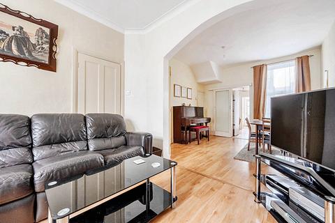 3 bedroom terraced house for sale, Ollerton Road, London N11