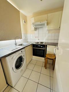 1 bedroom flat to rent, Grinstead Road, London SE8
