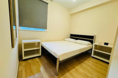 1 bedroom flat to rent, Grinstead Road, London SE8