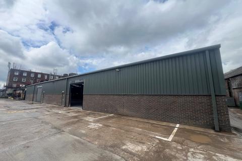 Industrial unit to rent, Hyde SK14