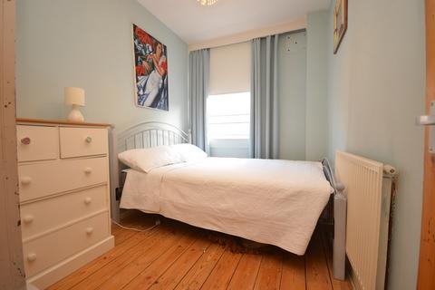 3 bedroom flat to rent, Camden Street, London NW1
