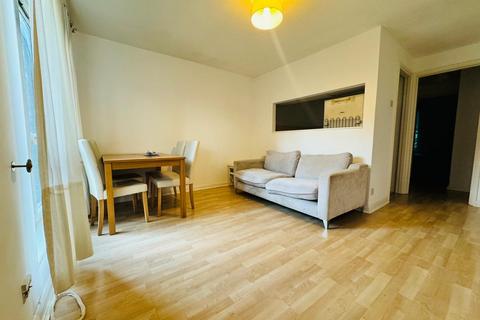 1 bedroom flat to rent, Kinburn Street, London SE16