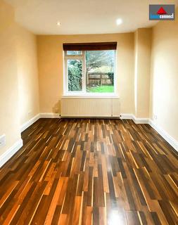 3 bedroom terraced house to rent, Charlecote Road, Dagenham, RM8