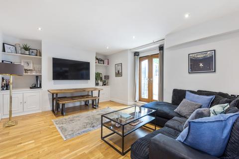 2 bedroom apartment for sale, Highbury Park, London, N5