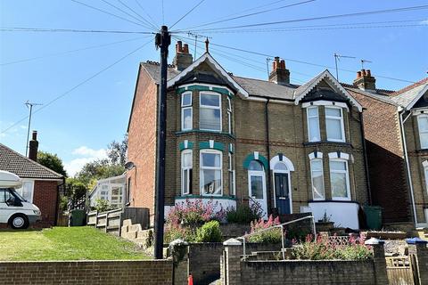 3 bedroom semi-detached house for sale, Newport Road, Cowes