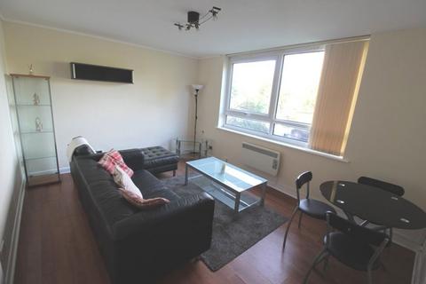 1 bedroom apartment to rent, Lime Grove (Apt 2)