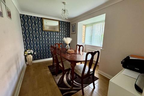 3 bedroom terraced house for sale, Wilks Walk, Grange Park, Northampton NN4