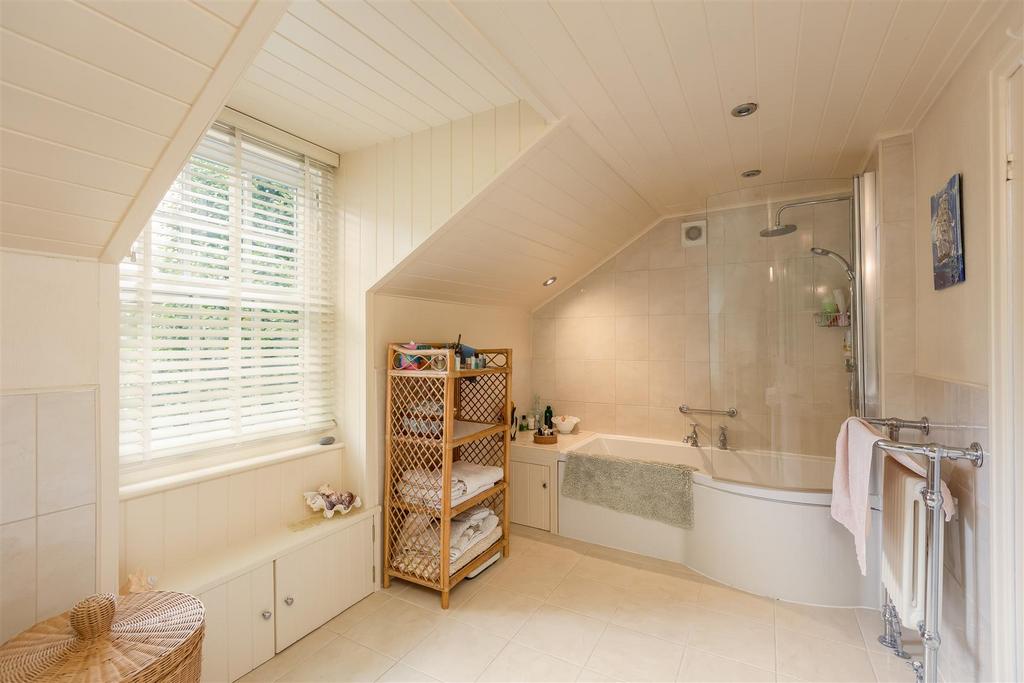 Castle Hill House Bathroom-1.jpg
