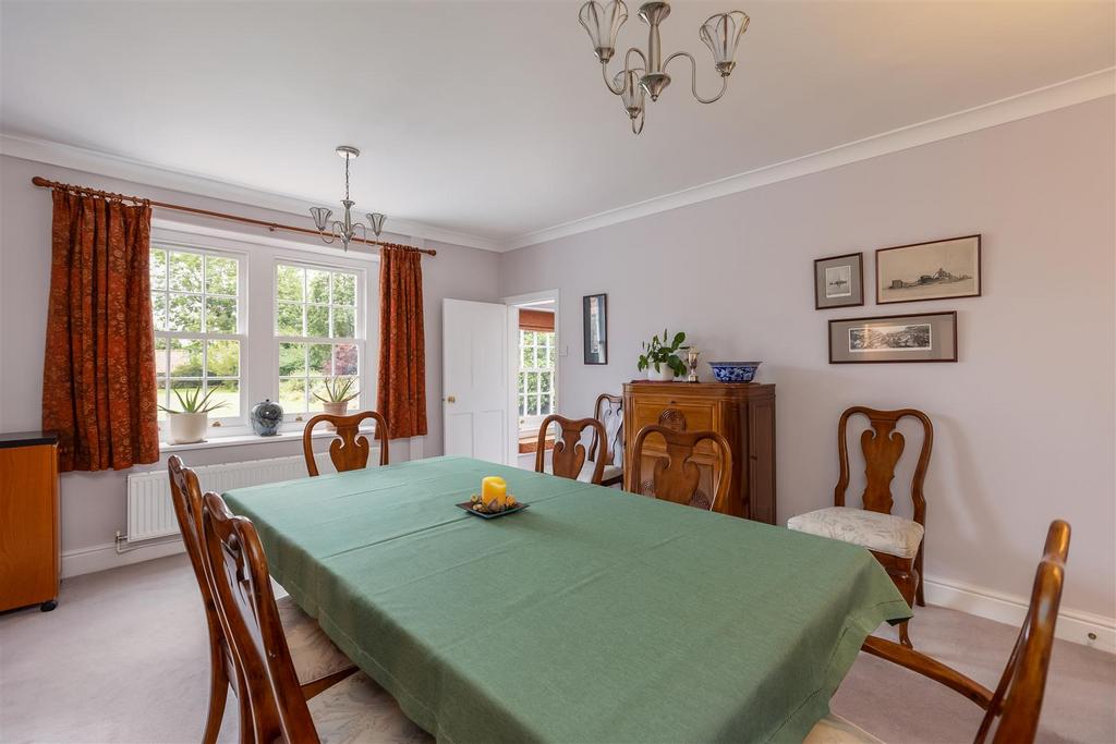 Castle Hill House Dining Room-2.jpg