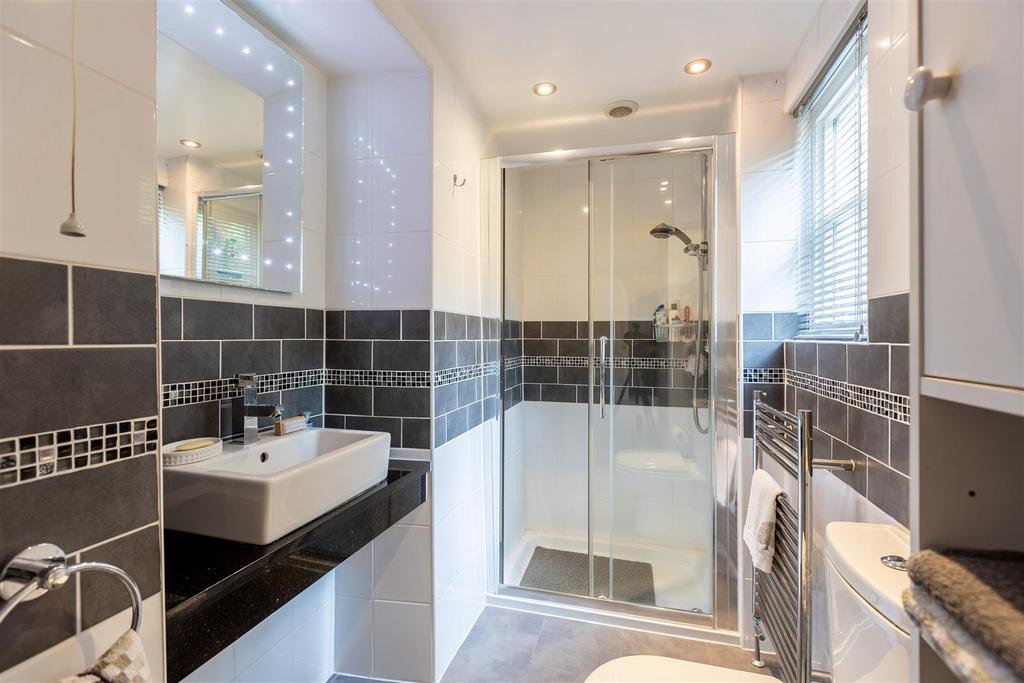 Castle Hill House Shower Room.jpg