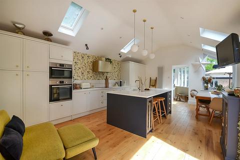 4 bedroom detached house for sale, The Ropewalk, Southwell