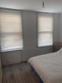 4 bedroom terraced house to rent, Kimberley Road, London