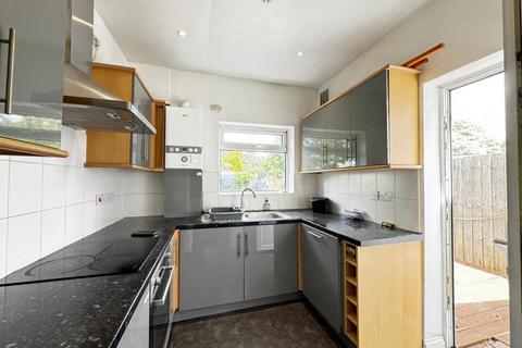 4 bedroom semi-detached house to rent, Chinbrook Road, London