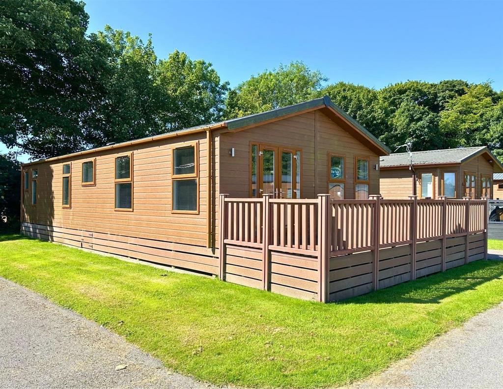 Flamborough Road, Bridlington YO15 2 bed property for sale £140,000