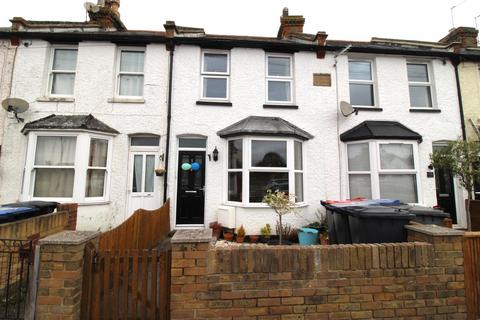 3 bedroom terraced house to rent, Kings Road, Herne Bay