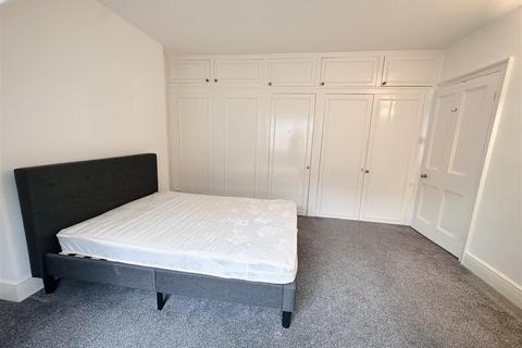 3 bedroom flat to rent, Mount Street, Mayfair, London, W1K
