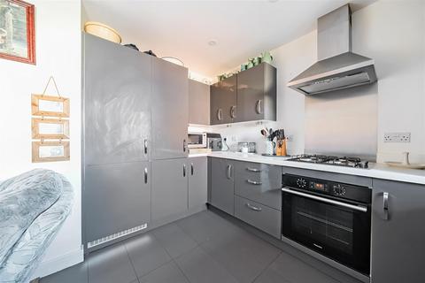 2 bedroom flat for sale, Brunel Way, Havant PO9