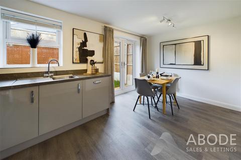 21 Kingstone Road, Uttoxeter, ST14 8WH