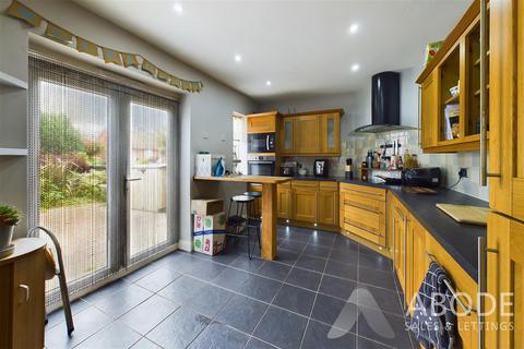 3 bedroom semi-detached house for sale, Pennycroft Road, Uttoxeter ST14