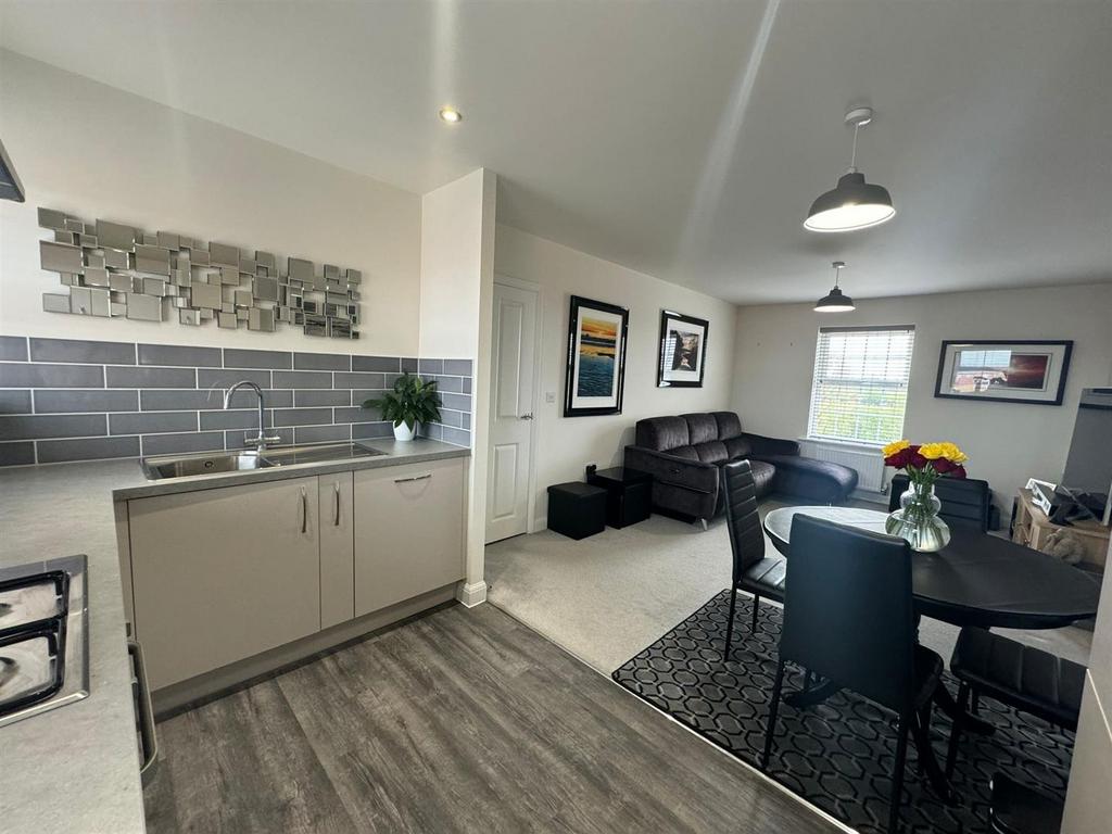 Kitchen dining space