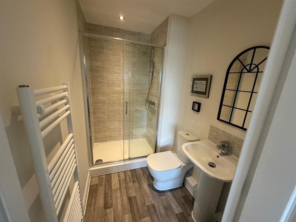 ENSUITE A.jpg