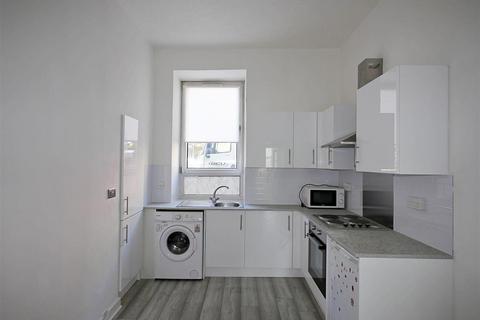 1 bedroom flat to rent, Milnbank Street, Flat 0-1