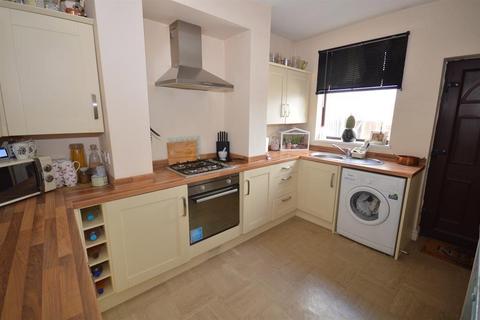 2 bedroom terraced house to rent, Storforth Lane, Chesterfield S40
