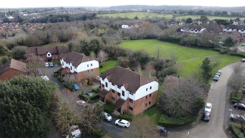 Parkland to Rear
