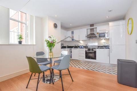 1 bedroom apartment to rent, Romney House, Westminster SW1P