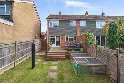 2 bedroom end of terrace house for sale, Green Walk, Hailsham