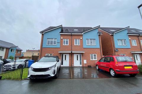 4 bedroom house for sale, Carmody Close, Manchester