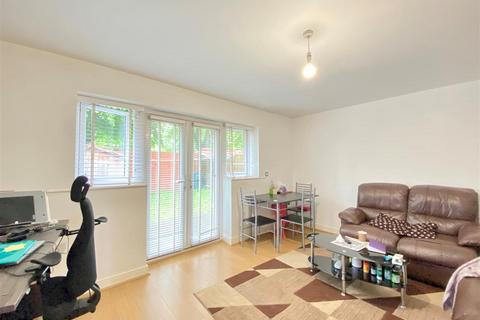 4 bedroom house for sale, Carmody Close, Manchester
