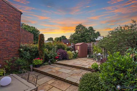 4 bedroom end of terrace house for sale, Skipton Close, Stevenage