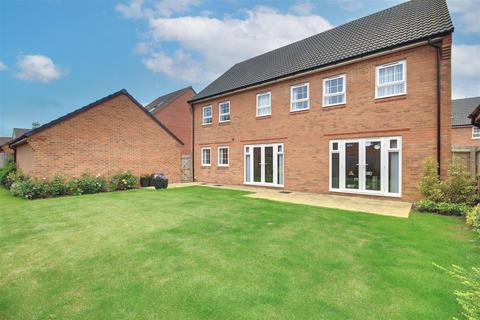 5 bedroom detached house for sale, Mahaddie Way, Warboys
