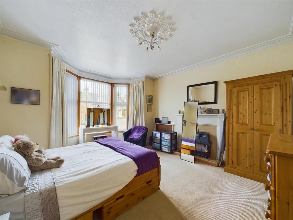 CAM01486 G0-PR0455-STILL001.jpg