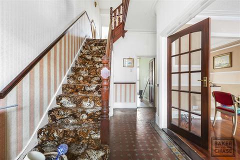 4 bedroom terraced house for sale, Belsize Avenue, London N13