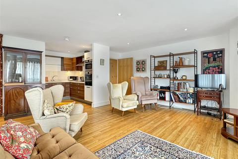 2 bedroom apartment for sale, Hills Road, Cambridge CB2