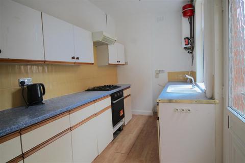 213 Deakins Road, Birmingham, B25 8EA