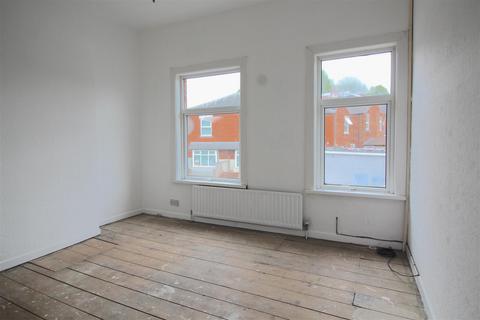 213 Deakins Road, Birmingham, B25 8EA