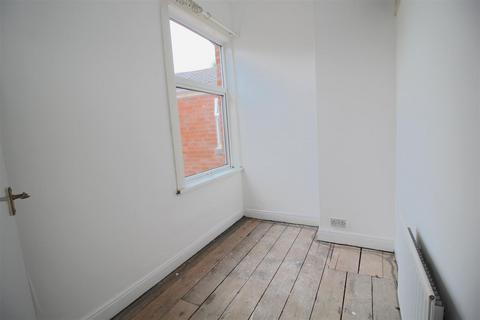213 Deakins Road, Birmingham, B25 8EA