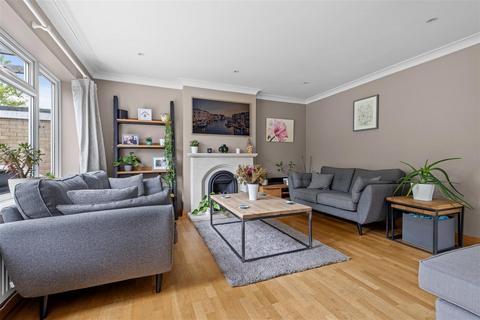 4 bedroom detached house for sale, Park Leys, Harlington, Dunstable