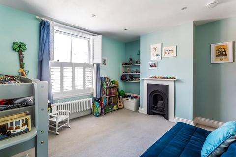 20 Meadowbrook Road, Dorking, RH4 1DH