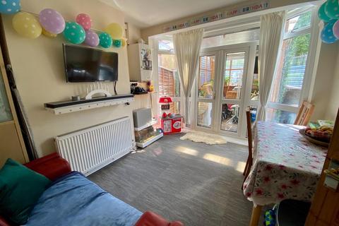 3 bedroom terraced house to rent, Woodlands Road, Harrow HA1 2RS