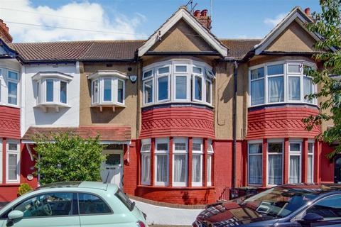 1 bedroom flat for sale, Woodfield Park Drive, Leigh-On-Sea SS9