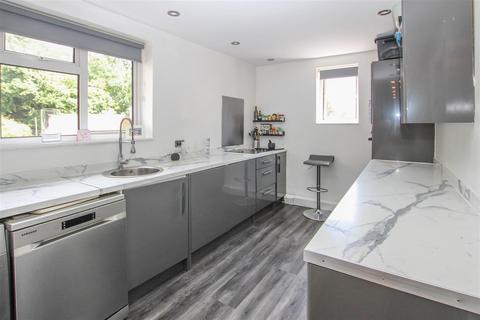 2 bedroom apartment for sale, Woodland Avenue, Hutton, Brentwood