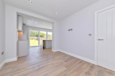 4 bedroom semi-detached house for sale, Briar Road, St. Albans